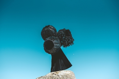 n-aineche_outside-c-anne-laure-etienne